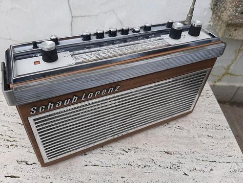 Vintage ITT Schaub Lorenz WEEKEND UNIVERSAL uit 1967, Audio, Tv en Foto, Radio's, Zo goed als nieuw, Radio, Ophalen of Verzenden