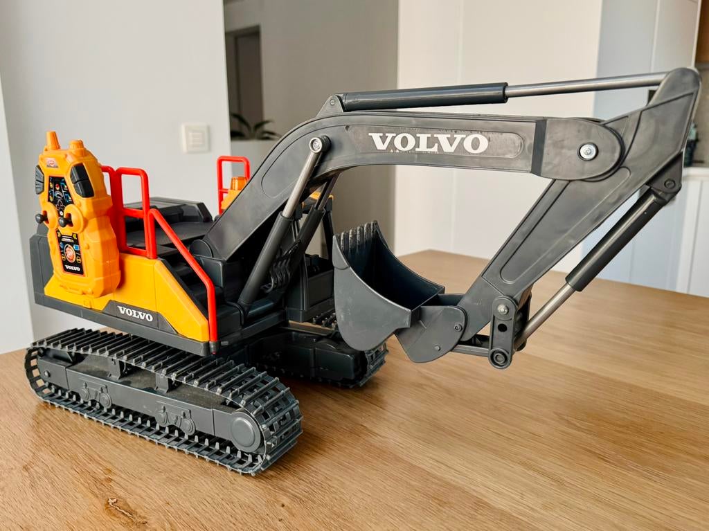 Pelleteuse Volvo télécommandée Dickie Toys, Enlèvement, Utilisé, Télécommande
