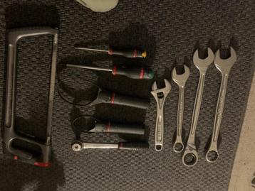 Facom materiaal  beschikbaar voor biedingen