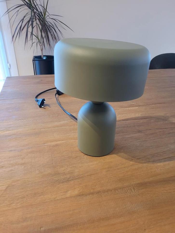 Moderne kaki tafellamp – goede staat!, Huis en Inrichting, Lampen | Losse lampen, Zo goed als nieuw, Ophalen