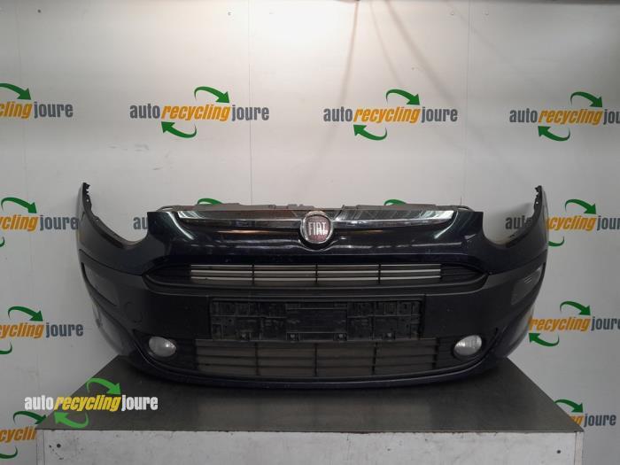 Voorbumper van een Fiat Punto (628F), Auto-onderdelen, Carrosserie, Bumper, Fiat, Gebruikt, 3 maanden garantie