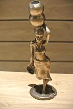 Afrikaanse vrouw etnisch bronzen kaarshouder beeldje, Ophalen, Koper of Brons