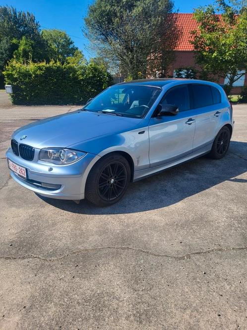 Bmw 118i euro 5 automaat!!, Autos, BMW, Particulier, Air conditionné, Bluetooth, Verrouillage central, Cruise Control, Vitres électriques