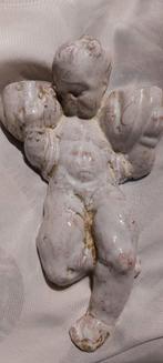 Ange en terre à suspendre, Enlèvement