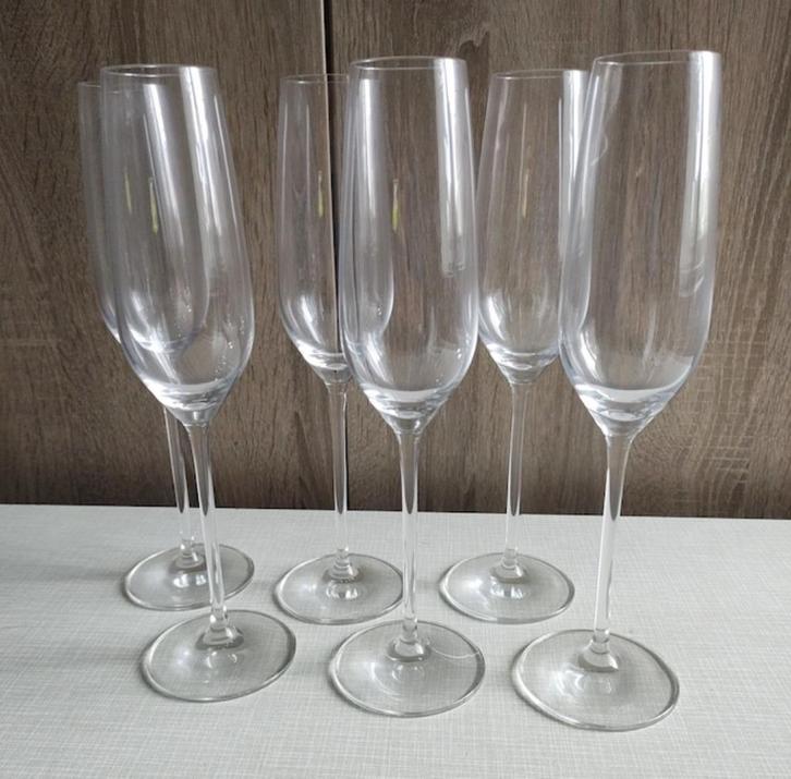 Glazen: champagne - diverse bieren - schweppes - Di Saronno, Huis en Inrichting, Keuken | Servies, Gebruikt, Glas, Ophalen