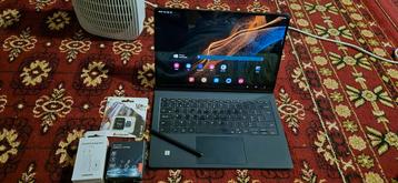 Samsung galaxy s8 ultra 5g. Met toetsenbord en accessoires

 beschikbaar voor biedingen