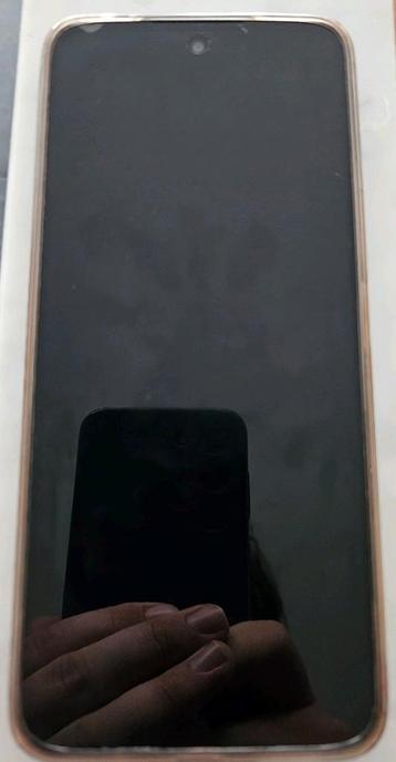 Xiaoni Redmi 12 beschikbaar voor biedingen