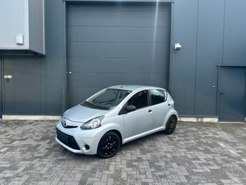 Toyota Aygo 1.0i life |5deurs|airco|benzine| beschikbaar voor biedingen