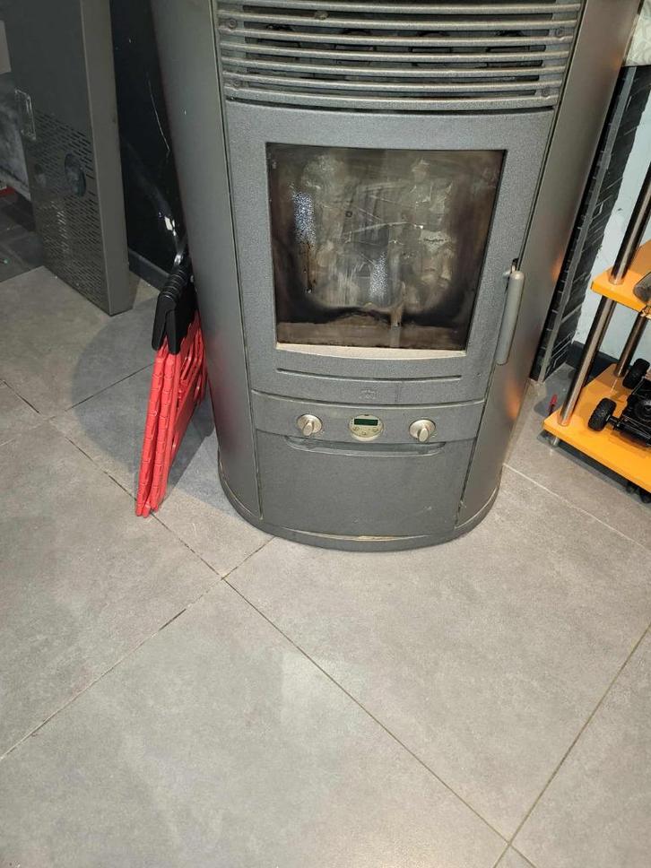 Poêle a pellet, Huis en Inrichting, Kachels, Gebruikt, Vrijstaand, Pelletkachel, Hout, Ophalen