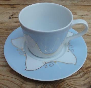 Poolse Wawel kop & schotel, wit/ lichtblauw/ goudkleur, Enlèvement ou Envoi, Comme neuf, Autres styles, Porcelaine
