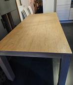 eiken laminaat tafel en stoelen, Huis en Inrichting, Complete eetkamers, Ophalen, Gebruikt, Eiken laminaat fineer en stoelen in wit gereycleerd leder