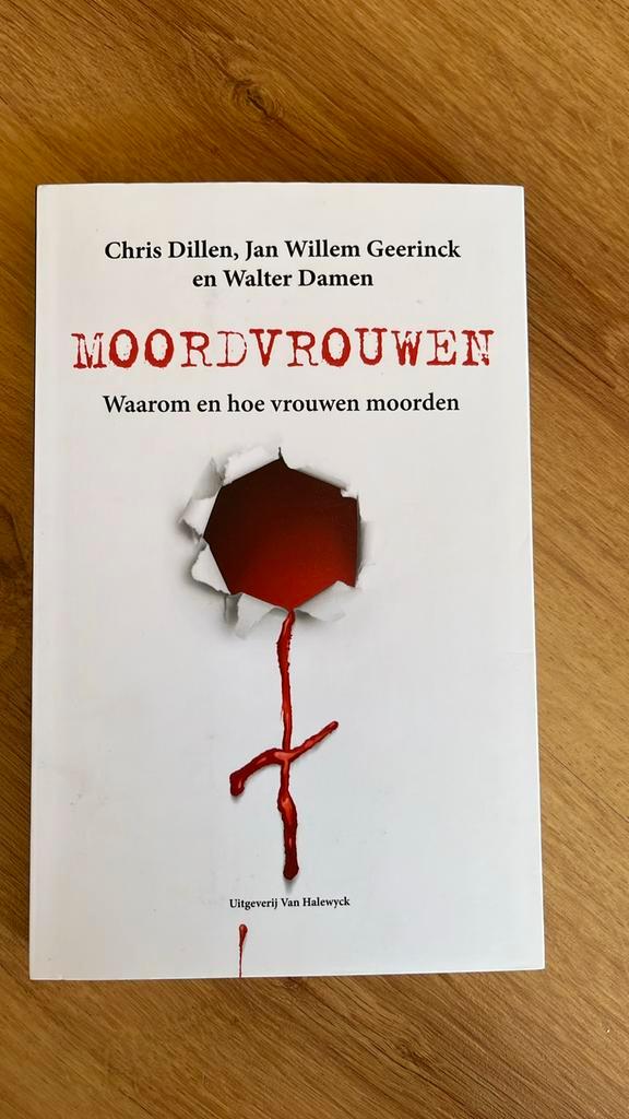 Walter Damen - Moordvrouwen, Boeken, Politiek en Maatschappij, Zo goed als nieuw, Ophalen of Verzenden