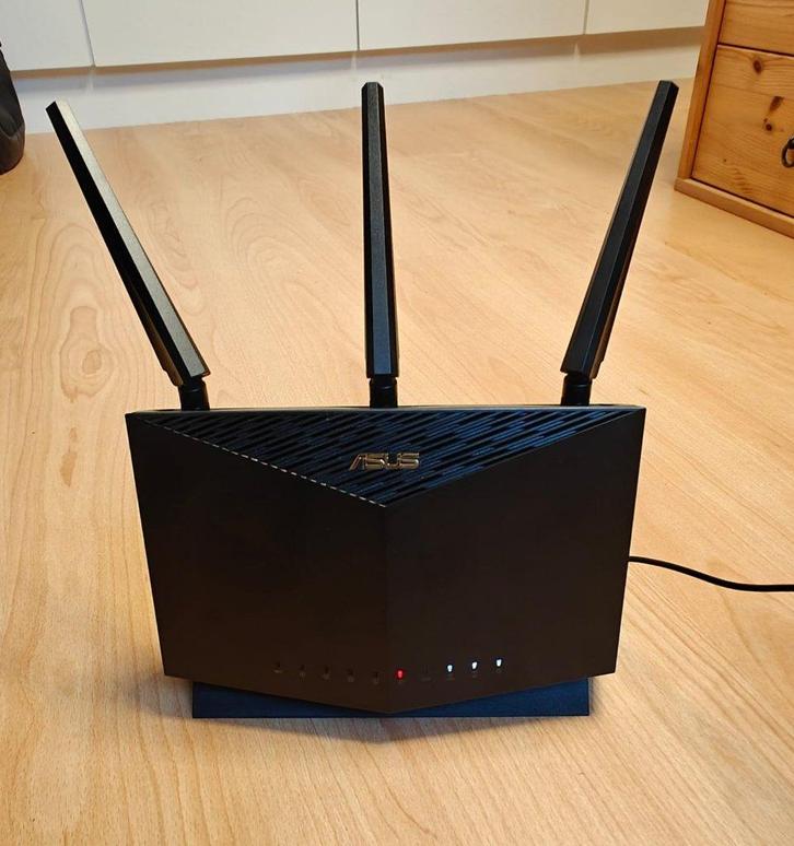 Asus AX5700 WiFi Router, Informatique & Logiciels, Routeurs & Modems, Utilisé, Routeur, Enlèvement ou Envoi