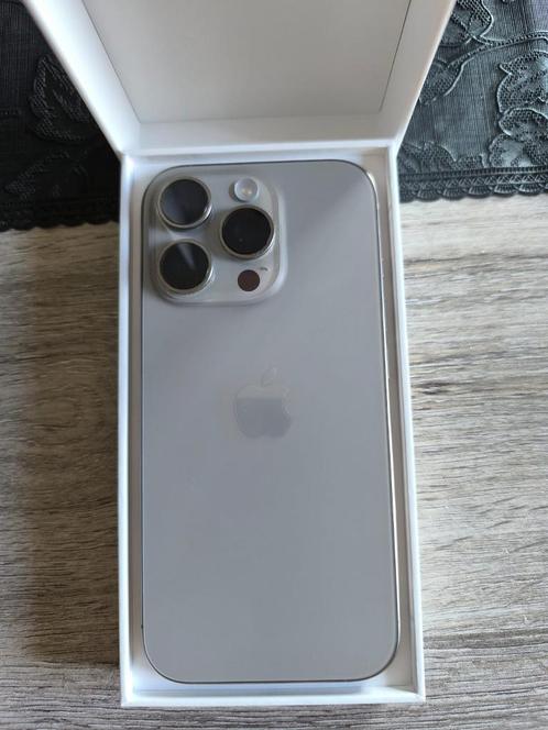 iPhone 16 pro 128gb gris naturel (natural titanium), Telecommunicatie, Mobiele telefoons | Apple iPhone, Zo goed als nieuw, 128 GB
