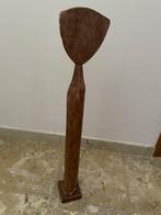 Prachtig fijn uitgesneden houten beeld van RASTELI 85cm hoog, Enlèvement