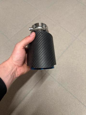 Uitlaat eindtip carbon/metalic blauw beschikbaar voor biedingen