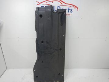 VW Golf 8 Bodemplaat Links 5WA823201D beschikbaar voor biedingen