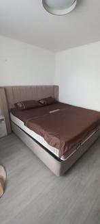 Beige boxspring met opbergruimte, Huis en Inrichting, Slaapkamer | Complete slaapkamers, Ophalen of Verzenden, Zo goed als nieuw