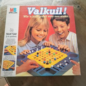 gezelschapsspel voor kinderen: valkuil beschikbaar voor biedingen