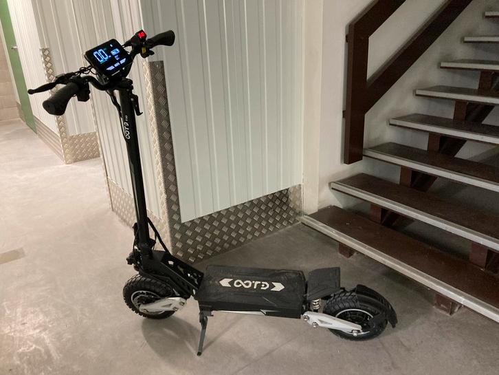 Trottinette électrique Ootd T10, Fietsen en Brommers, Steps, Zo goed als nieuw, Ophalen