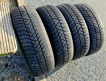 4 bons pneus hiver 175/65-14 originales Fiat beschikbaar voor biedingen