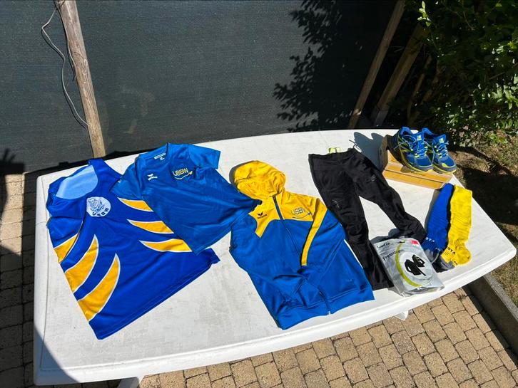 Tenue d’athleriske de club sportif, Sport en Fitness, Loopsport en Atletiek, Gebruikt, Kleding, Ophalen