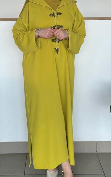 Jolie djellaba coupe droite, confortable et élégante beschikbaar voor biedingen