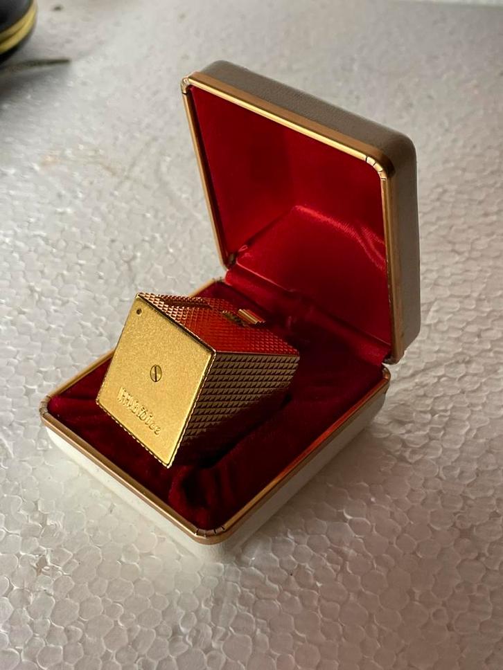 Unieke vintage IPPAG Dice aansteker - verguld - met doos, Verzamelen, Rookartikelen, Aanstekers en Luciferdoosjes, Zo goed als nieuw