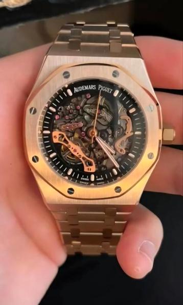 Zwitserse horloges NIEUW beschikbaar voor biedingen