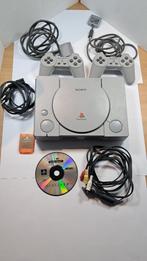 Playstation 1 met alle toebehoren, Games en Spelcomputers, Ophalen of Verzenden, Gebruikt, Met 2 controllers, Met games