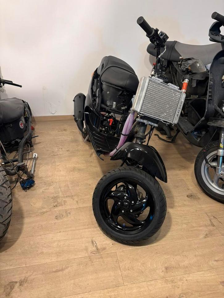 Te koop onderdelen, Motos, Quads & Trikes, Enlèvement