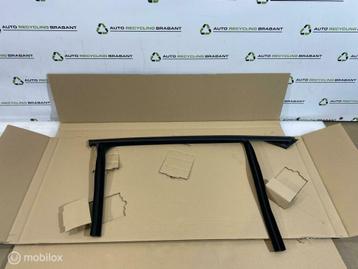 Portierrubber Rechts Voor BMW X1 F48 NIEUW 51337362238 beschikbaar voor biedingen