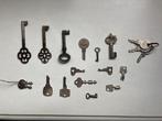 Assortiment oude sleutels, Ophalen of Verzenden, Gebruikt, Overige typen