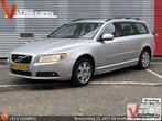 Volvo V70 2.0 D3 Momentum | Leder | Cruise | Climate | PDC |, Auto's, Automaat, Parkeersensor, V70, Zilver of Grijs