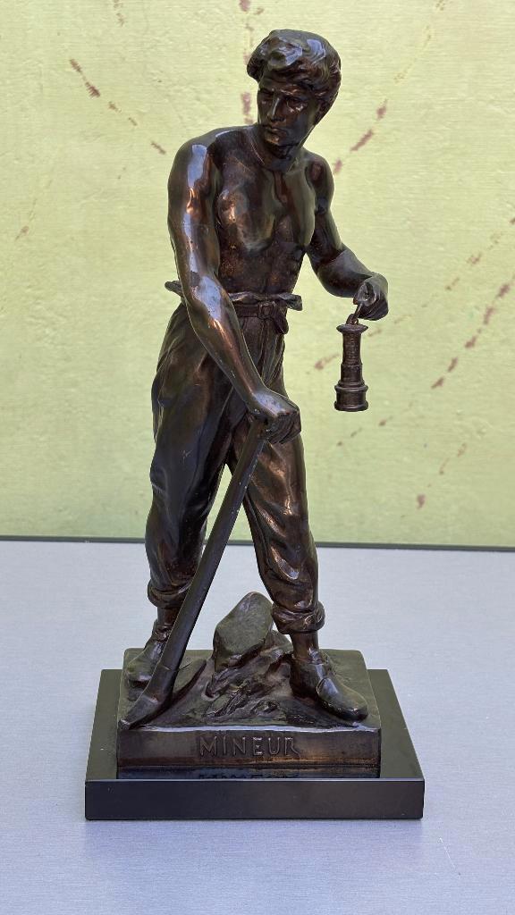 Beeld “Mineur” – E. Picault, Antiek en Kunst, Kunst | Beelden en Houtsnijwerken, Ophalen