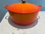 ATTENTION: Le Creuset 34 cm Vulcanic très bon !, Maison & Meubles, Cuisine | Casseroles & Poêles, Enlèvement ou Envoi, Comme neuf