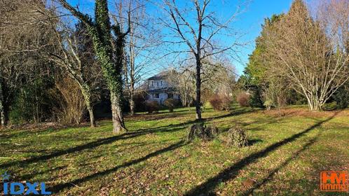 Prachtig landgoed van 2,5 Ha ruime woning en bijgebouwen, Immo, Buitenland, Frankrijk, Woonhuis, Landelijk