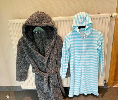 2 badjassen unisex 8-11jaar, Kinderen en Baby's, Kinderkleding | Maat 134, Zo goed als nieuw, Jongen of Meisje, Overige typen