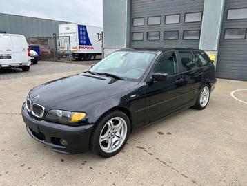 BMW 3 Serie 316 Touring 316i sport uitvoering zie foto's lag beschikbaar voor biedingen