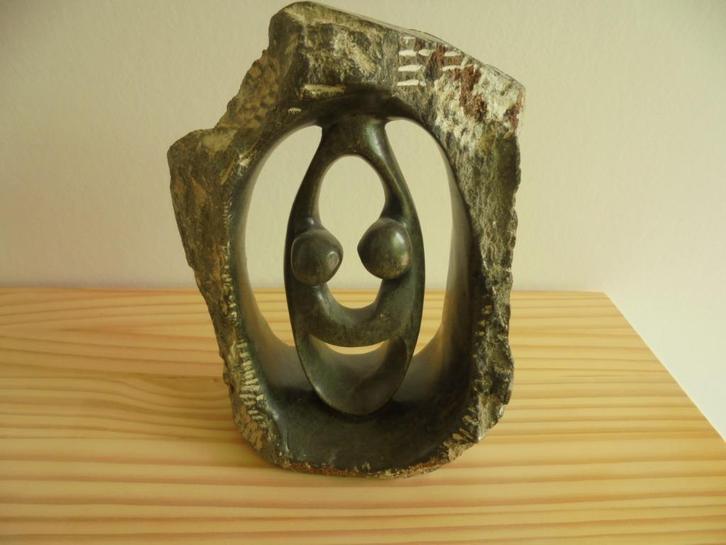 Stenen beeld : liefdespaar., Antiek en Kunst, Kunst | Beelden en Houtsnijwerken, Ophalen