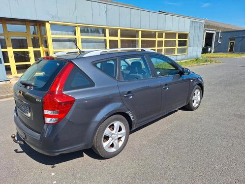 Kia ceed 1.6 crdi break, Autos, Kia, Particulier, (Pro) Cee d, ABS, Airbags, Air conditionné, Bluetooth, Ordinateur de bord, Verrouillage central