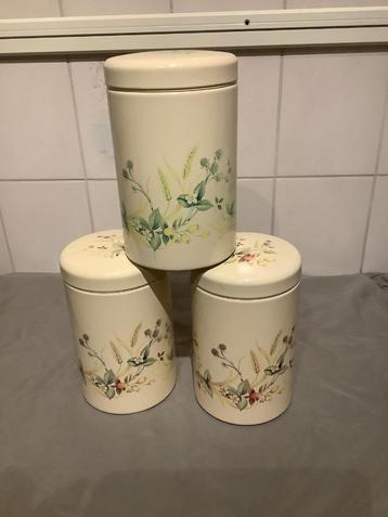 Bewaarbussen, gelijkend Brabantia, voorraadbussen beschikbaar voor biedingen