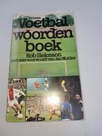 Prisma voetbal woordenboek jaar 1978, Livres, Livres de sport, Comme neuf, Enlèvement ou Envoi