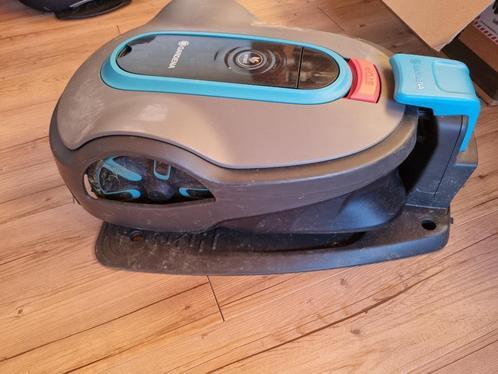 Tondeuse robot Gardena Sileno Life 750, Tuin en Terras, Robotmaaiers, Gebruikt, 20 tot 25 cm, Met regensensor, Ophalen