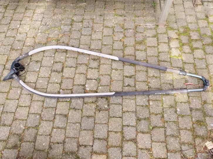 wishbone Neilpryde X30 endommagée, Sports nautiques & Bateaux, Planche à voile, Utilisé, Wishbone, Enlèvement