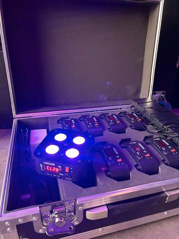 Set accu uplighters in flightcase 8 stuks beschikbaar voor biedingen