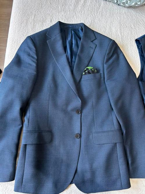 Kostuums 3 delig maat 50 nieuwe staat 3 kleuren!, Kleding | Heren, Kostuums en vesten, Zo goed als nieuw, Maat 48/50 (M), Grijs