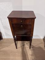 Mahoniehouten meubel, Ophalen