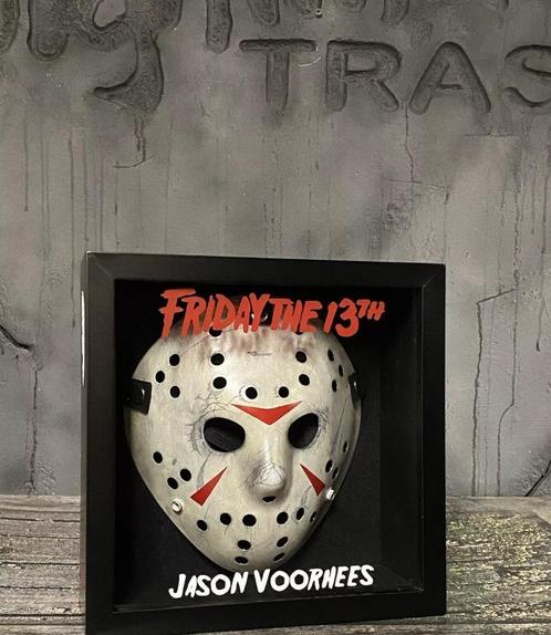 Jason Mask Friday the 13th Display Case Custom!!, Collections, Cinéma & Télévision, Comme neuf, Film, Enlèvement