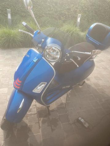 Vespa 125cc met lader beschikbaar voor biedingen